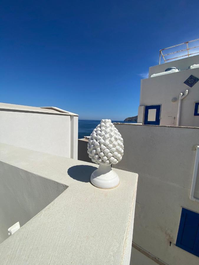 Dal Notaio, Appartamento Con Terrazza Marettimo Exteriör bild